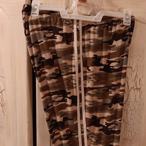 Camouflage Leggings - Picture 5 of 6
